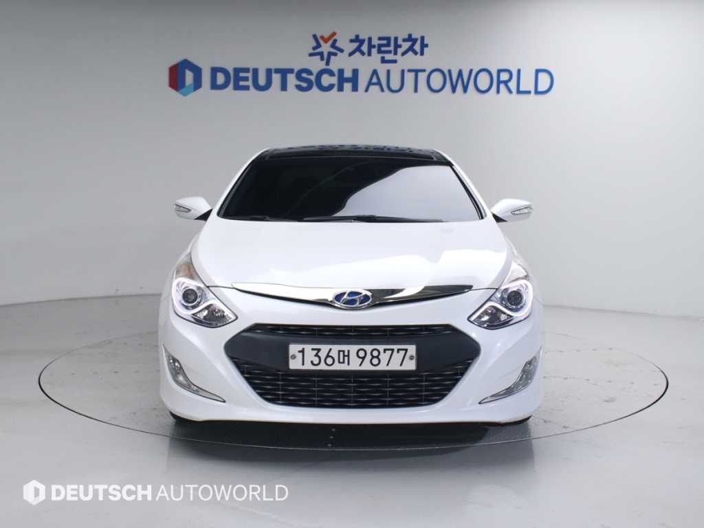 HYUNDAI Sonata - Vista 3