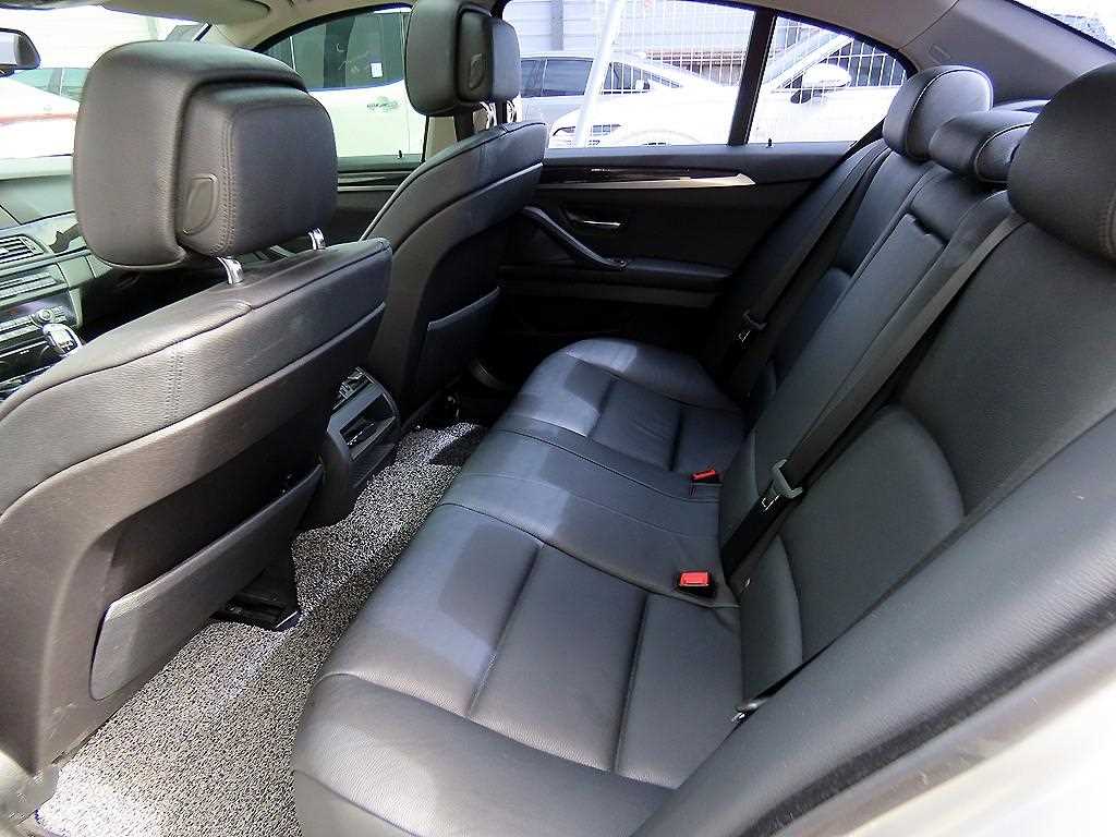 BMW 5 Series - Vista 6