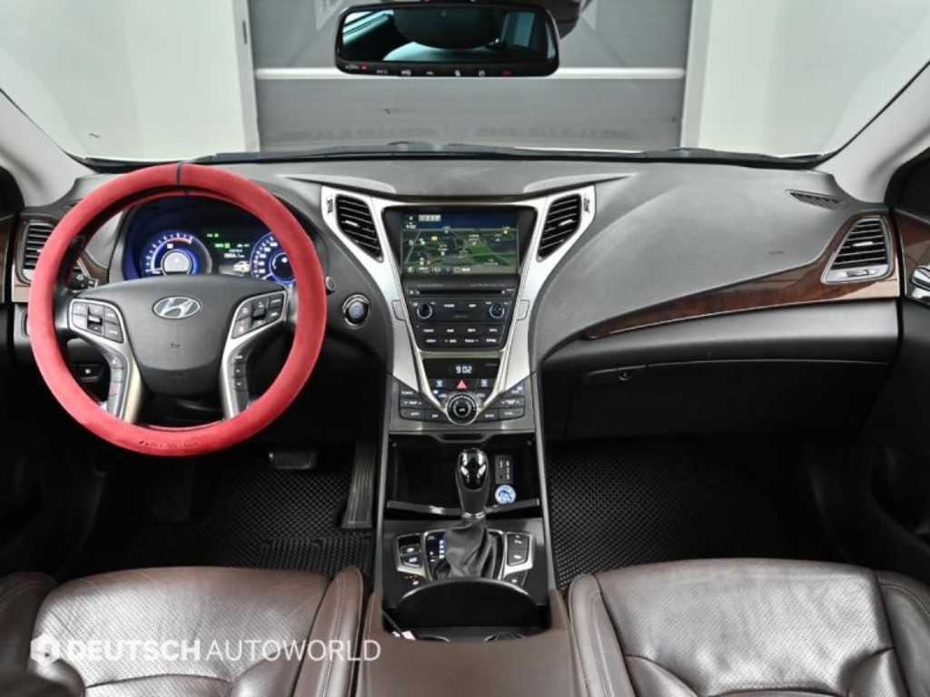 HYUNDAI Grandeur - Vista 7