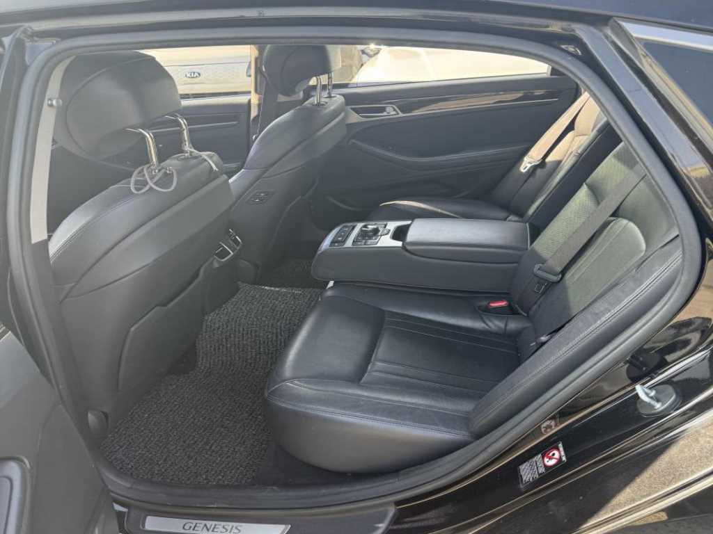 Genesis G80 - Vista 5