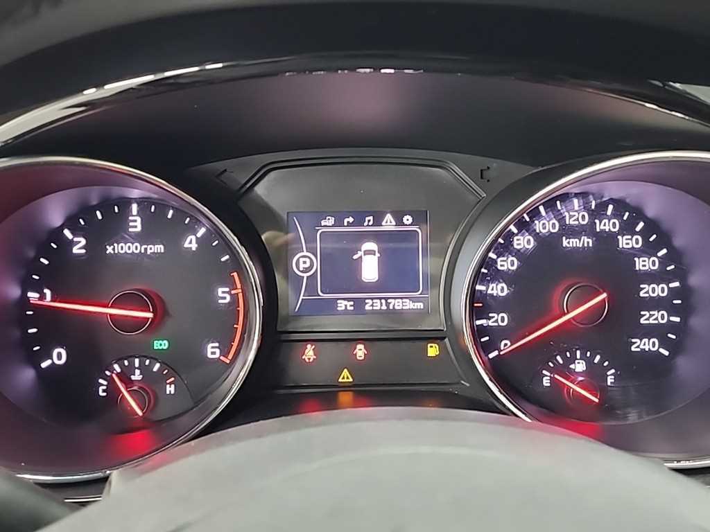 KIA Carnival - Vista 6