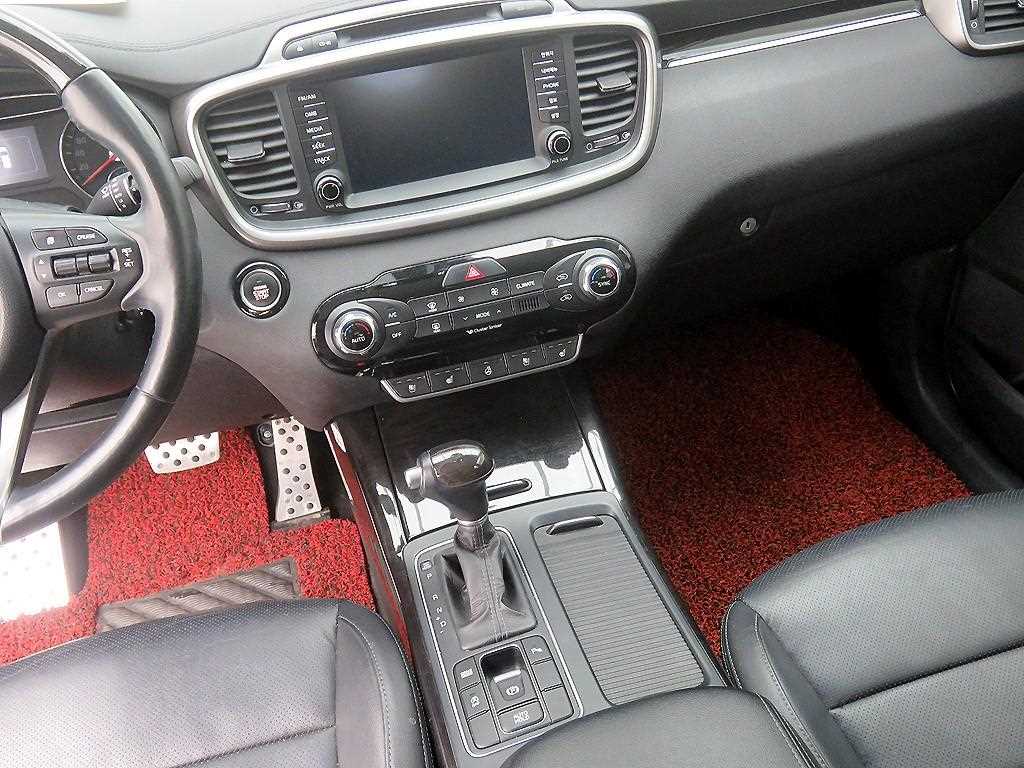 KIA Sorento - Vista 11