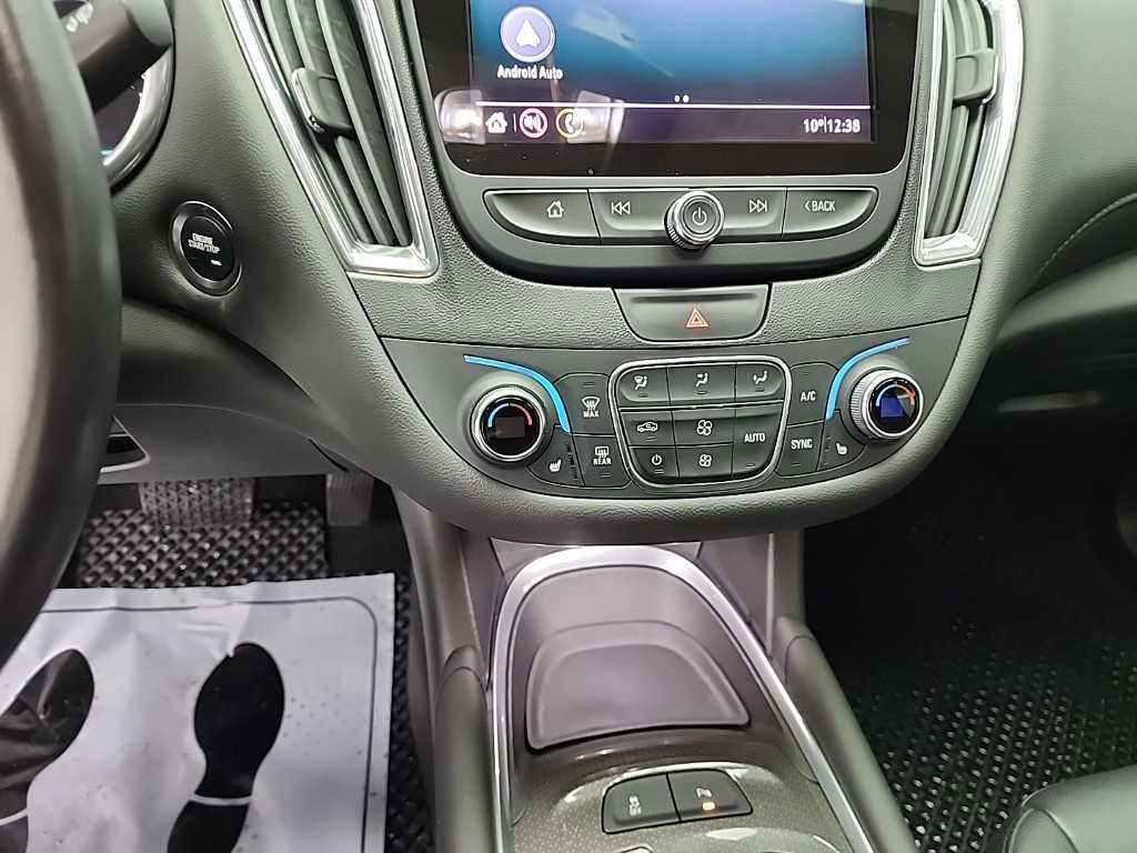 Chevrolet Malibu - Vista 10