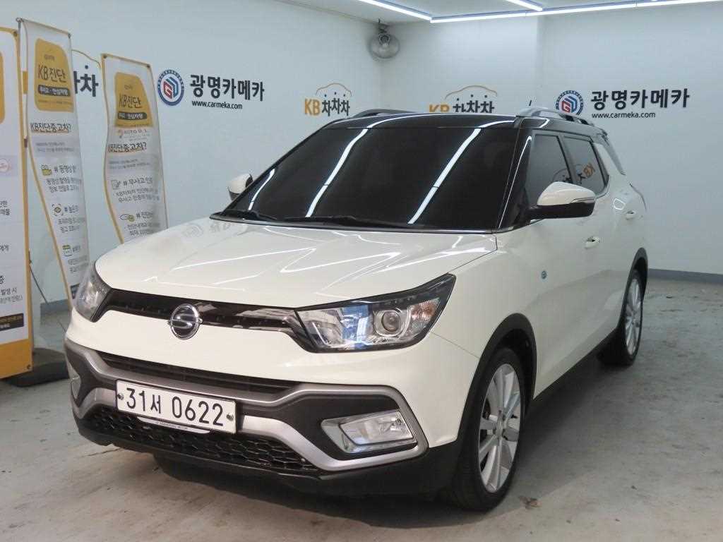 Ssangyong Tivoli - Vista 2