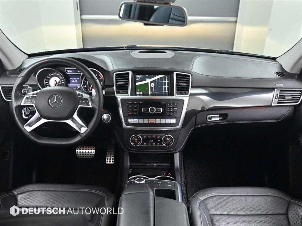 Mercedes Benz M Class - Vista 7