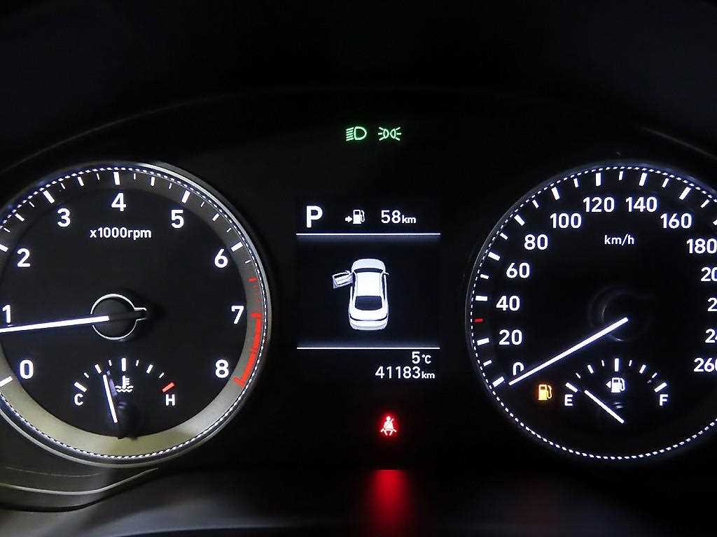 HYUNDAI Grandeur - Vista 9