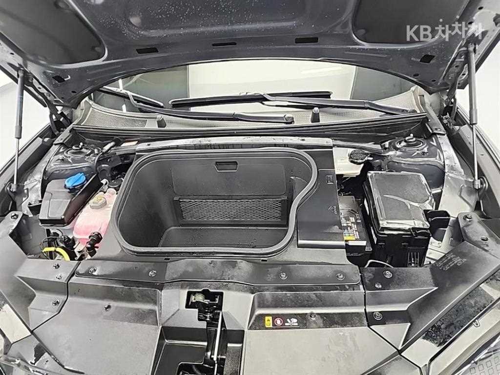 HYUNDAI Ioniq 6 - Vista 5