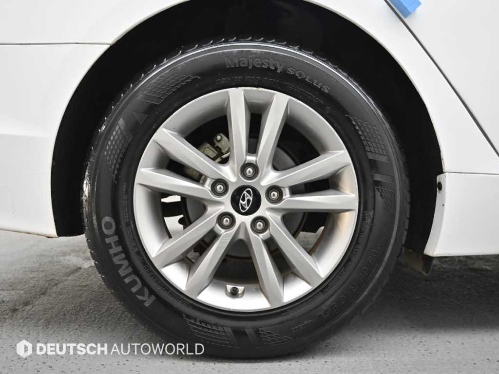 HYUNDAI Sonata - Vista 5