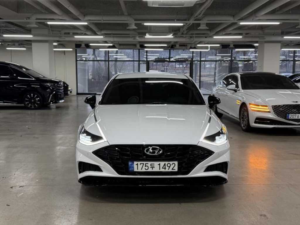 HYUNDAI Sonata - Vista 3