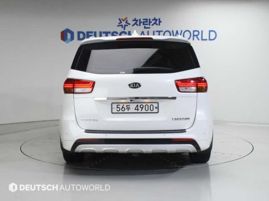 KIA Carnival - Vista 4