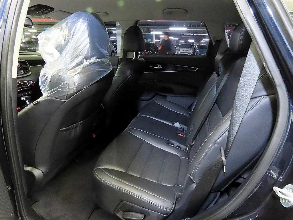 KIA Sorento - Vista 7