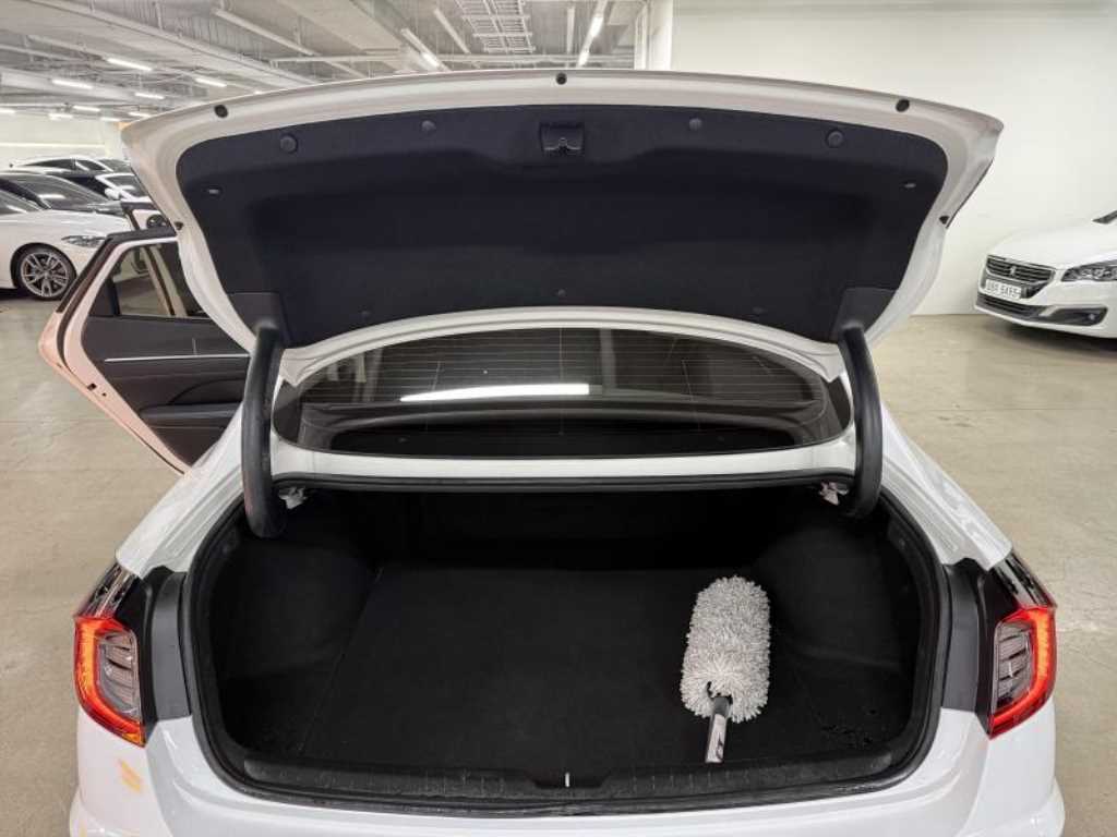 HYUNDAI Sonata - Vista 6