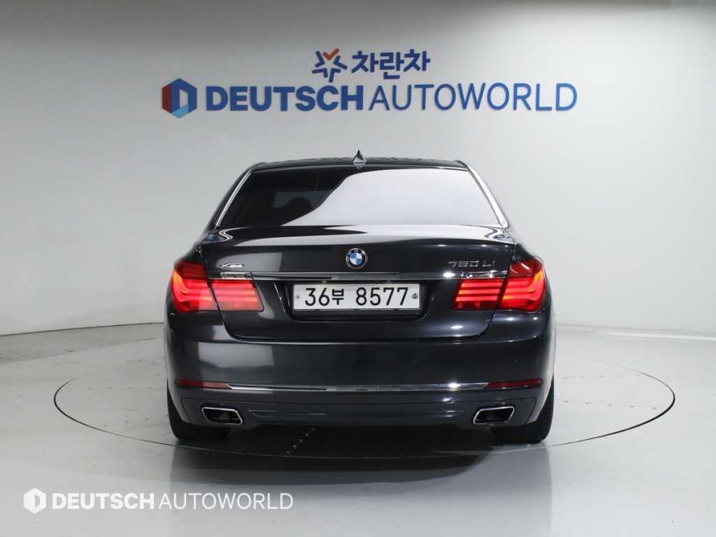 BMW 7 Series - Vista 4