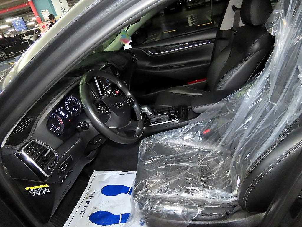 HYUNDAI Grandeur - Vista 6