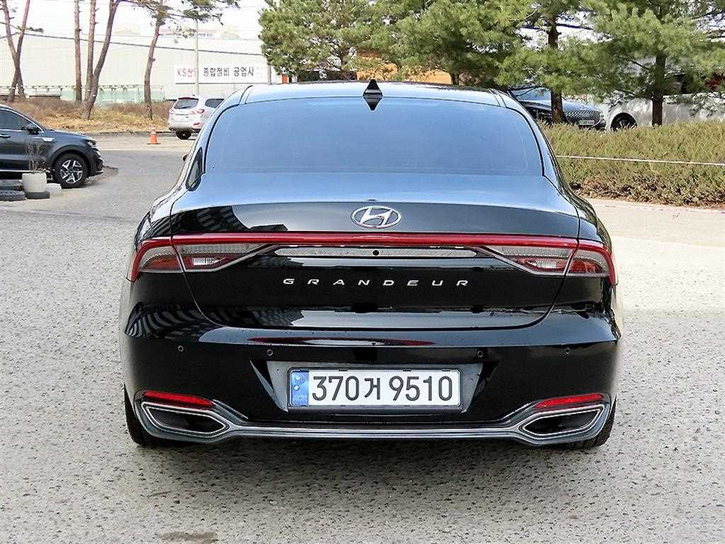 HYUNDAI Grandeur - Vista 4