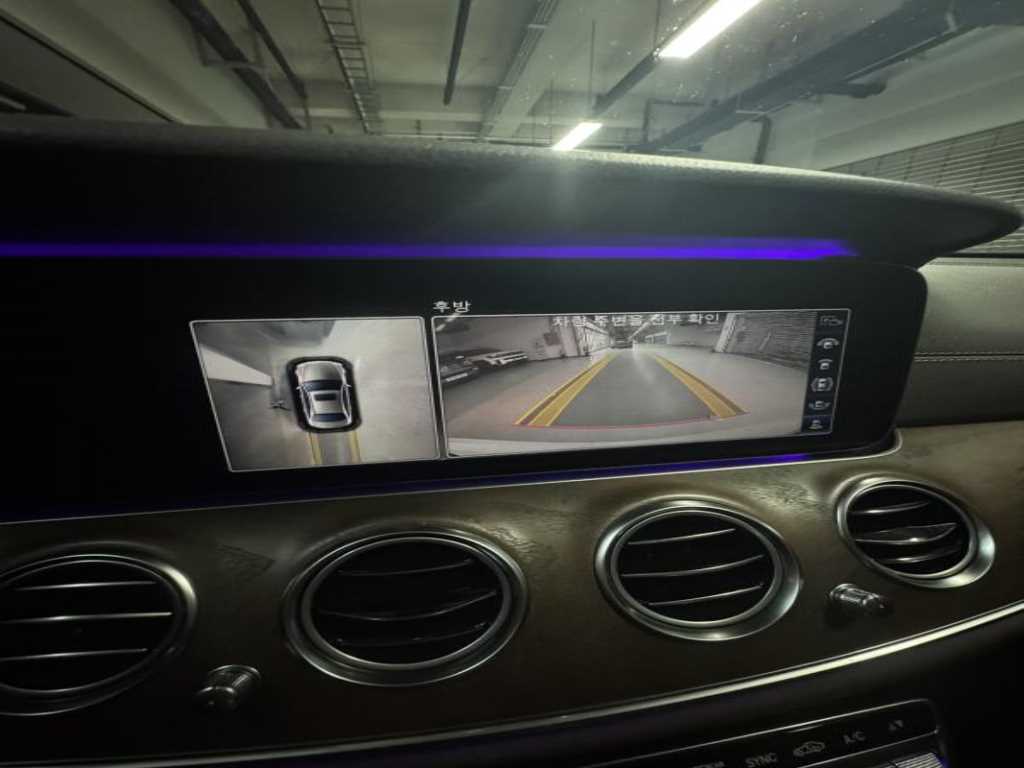 Mercedes Benz E class - Vista 6