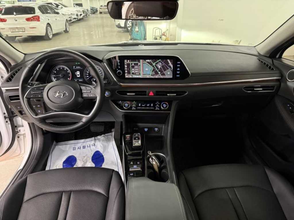 HYUNDAI Sonata - Vista 7