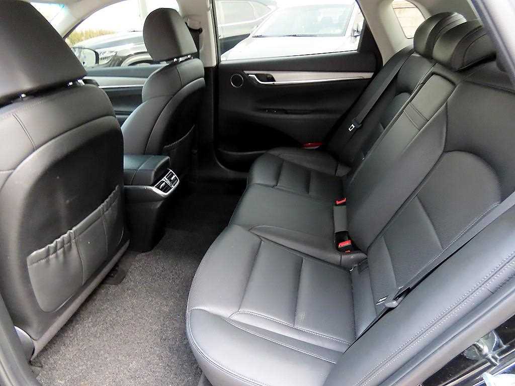 HYUNDAI Grandeur - Vista 6