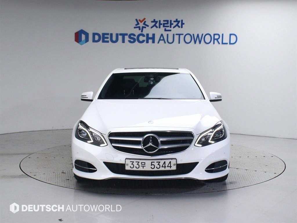 Mercedes Benz E class - Vista 3