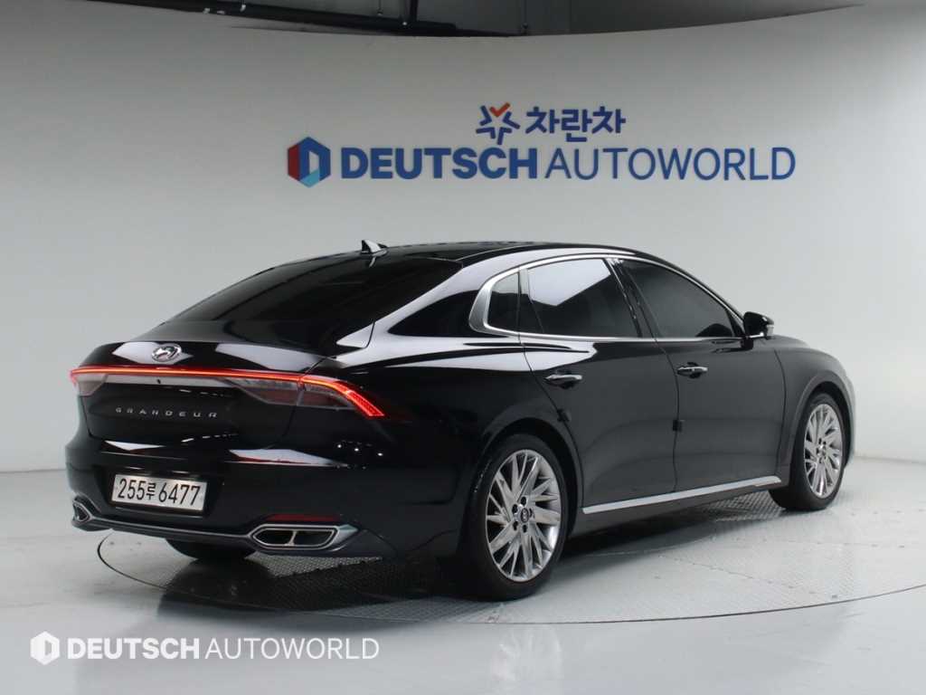 HYUNDAI Grandeur - Vista 2