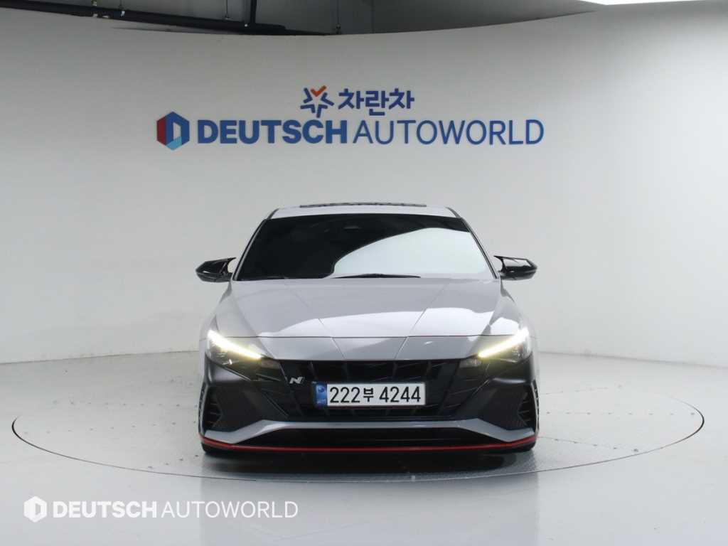 HYUNDAI Avante - Vista 3