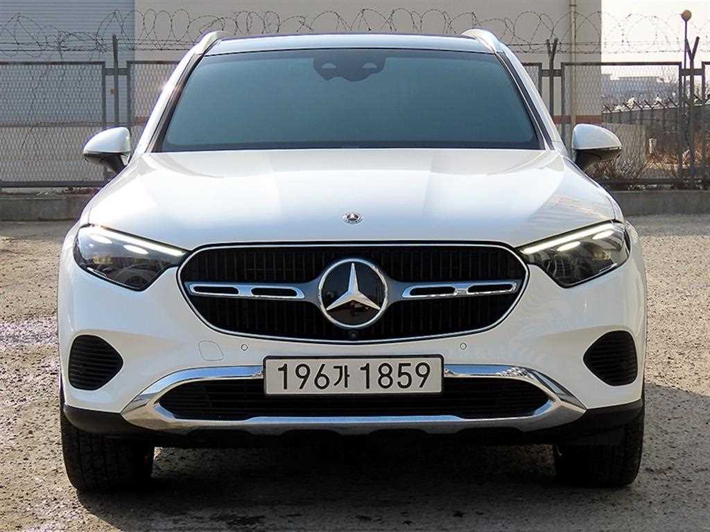 Mercedes Benz GLC Class 2023 Blanco - Importación desde Corea - HF Imports Iquique - Foto 1