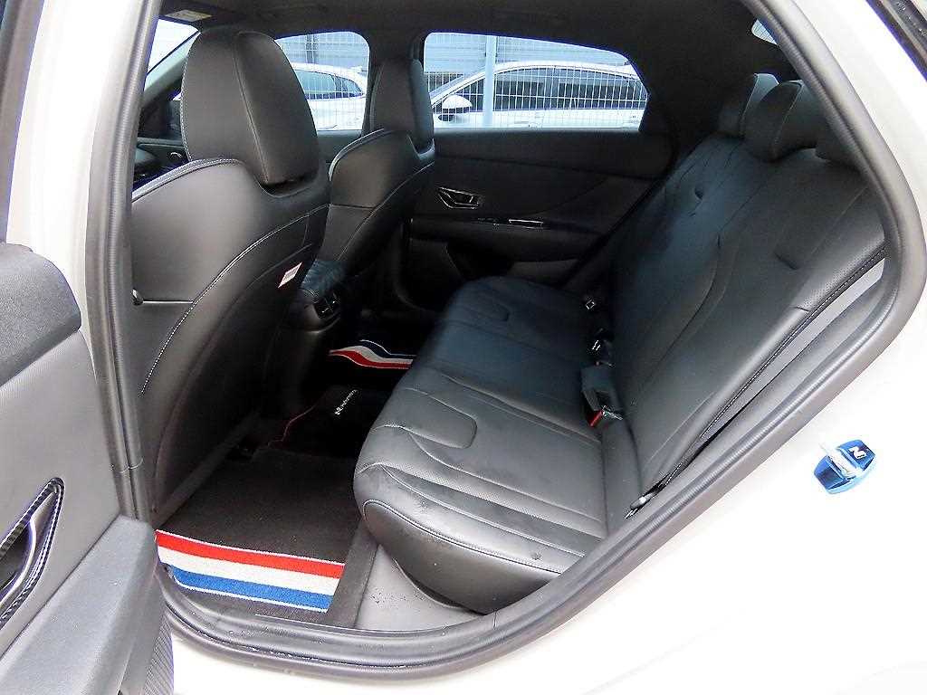 HYUNDAI Avante - Vista 6