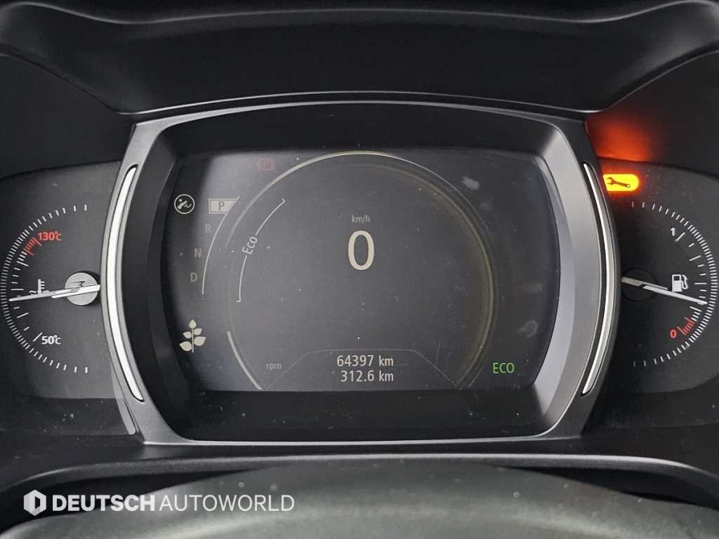 SAMSUNG QM6 - Vista 8