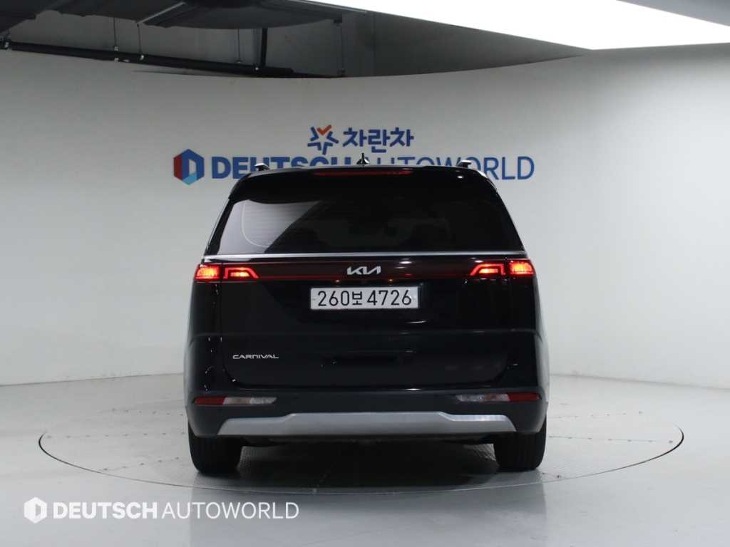 KIA Carnival - Vista 4