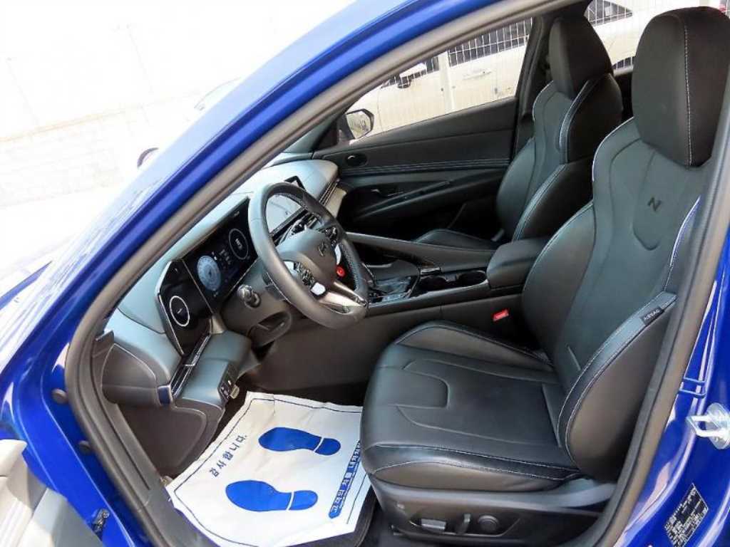 HYUNDAI Avante - Vista 5