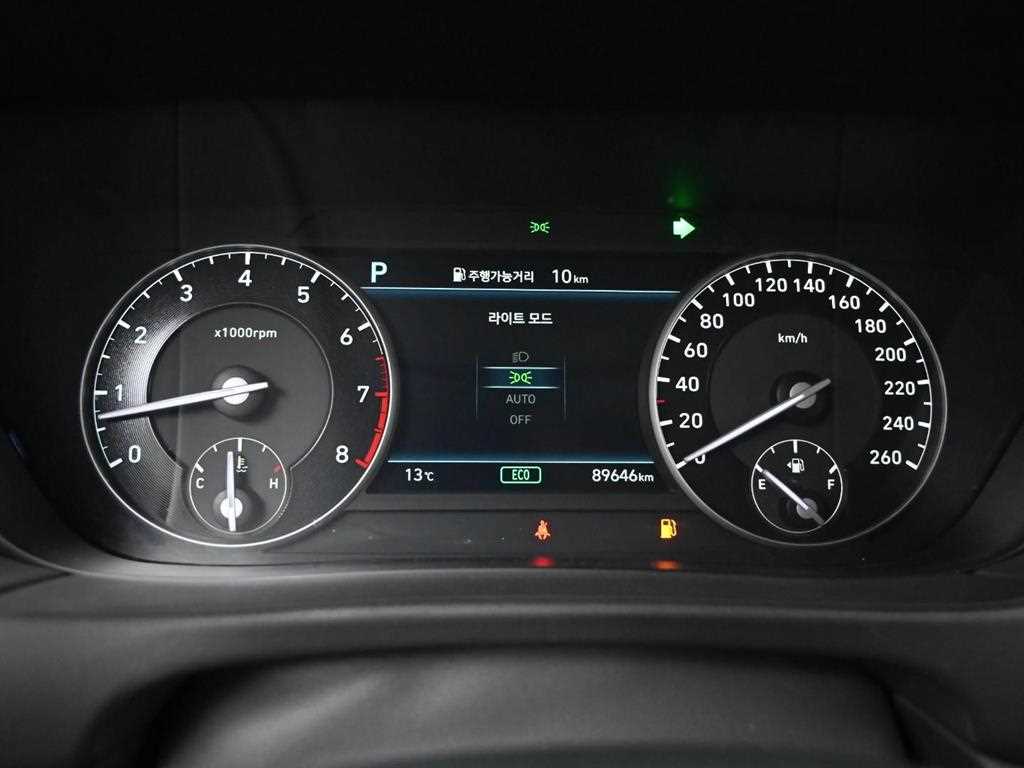 Genesis G90 - Vista 8