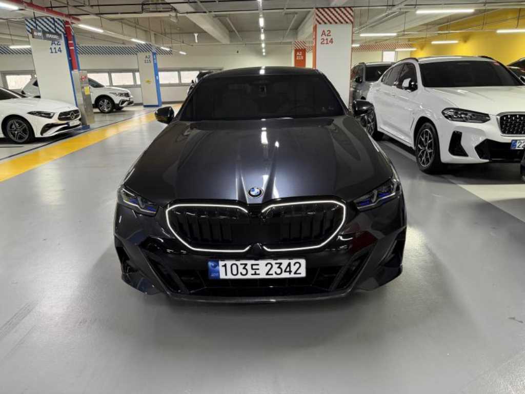 BMW 5 Series 2024 Gris - Importación desde Corea - HF Imports Iquique - Foto 1