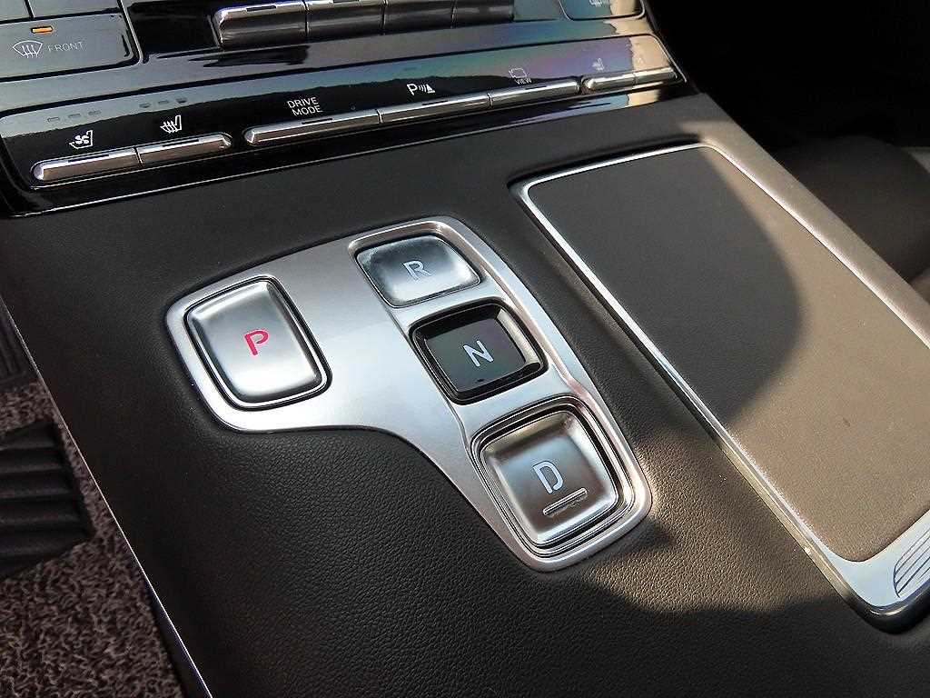 HYUNDAI Grandeur - Vista 11