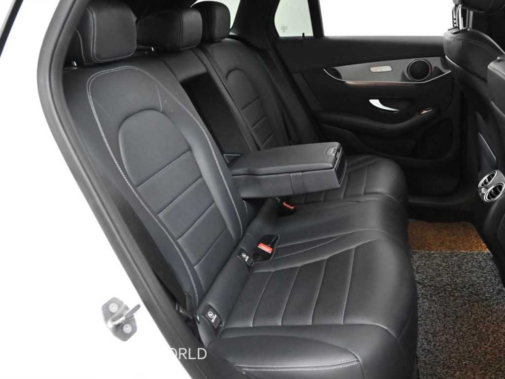 Mercedes Benz GLC Class - Vista 12