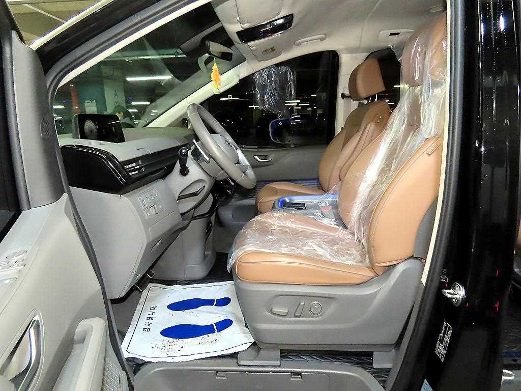 HYUNDAI Staria - Vista 6