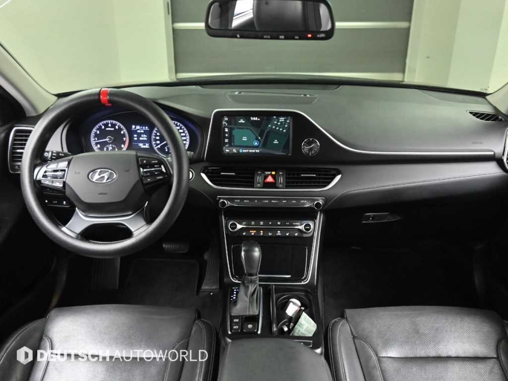 HYUNDAI Grandeur - Vista 7