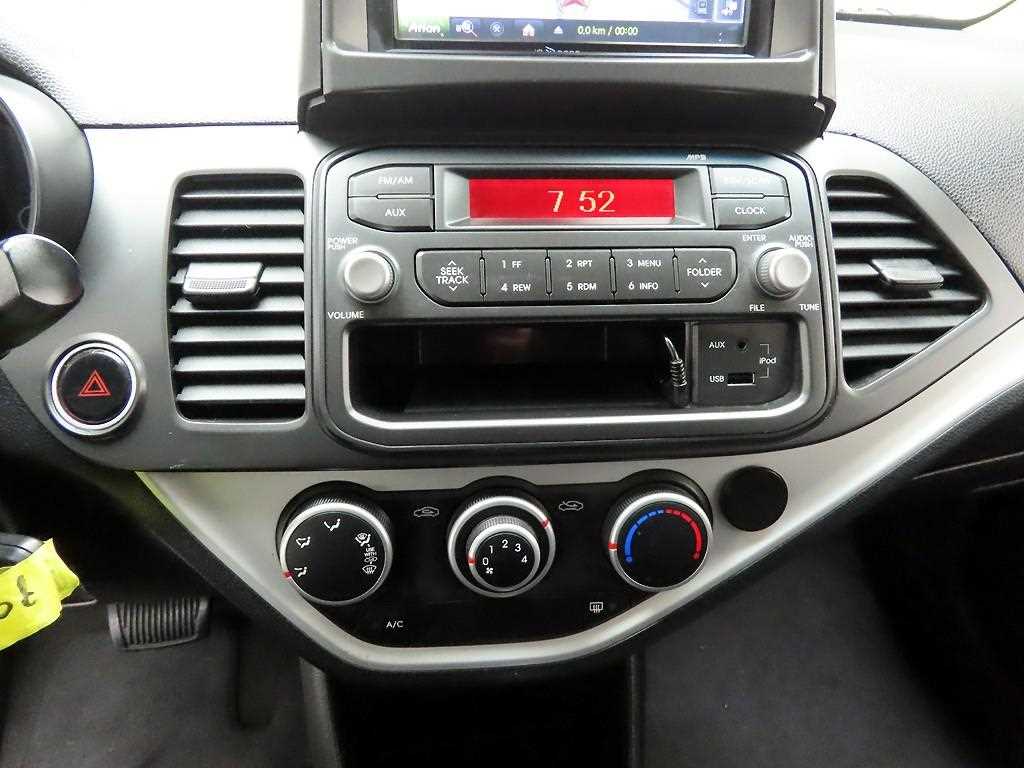 KIA Morning - Vista 9