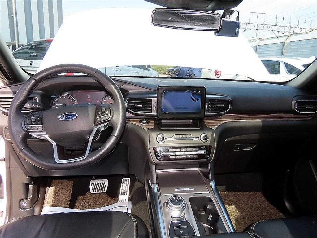 Ford Explorer - Vista 7