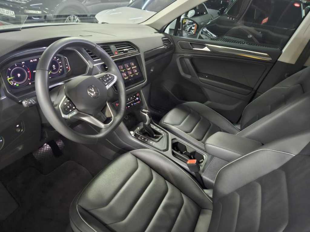 Volkswagen Tiguan - Vista 5
