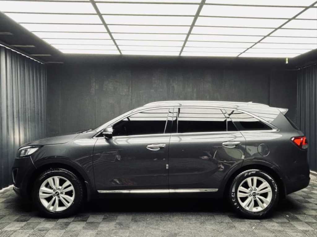 KIA Sorento - Vista 4