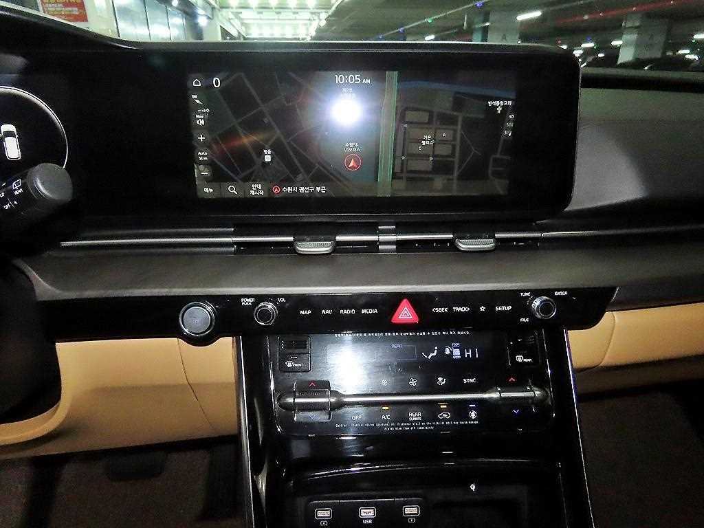 KIA Carnival - Vista 11