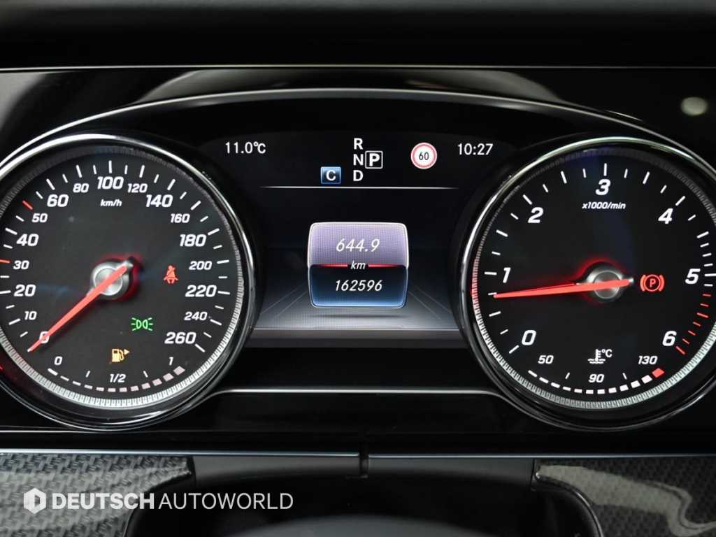 Mercedes Benz E class - Vista 8