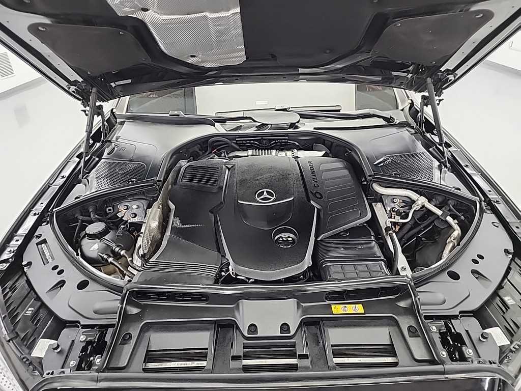 Mercedes Benz S Class - Vista 5