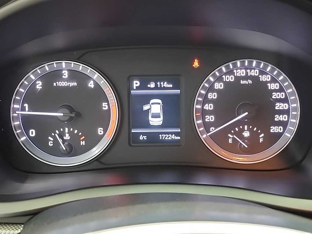 HYUNDAI Sonata - Vista 6