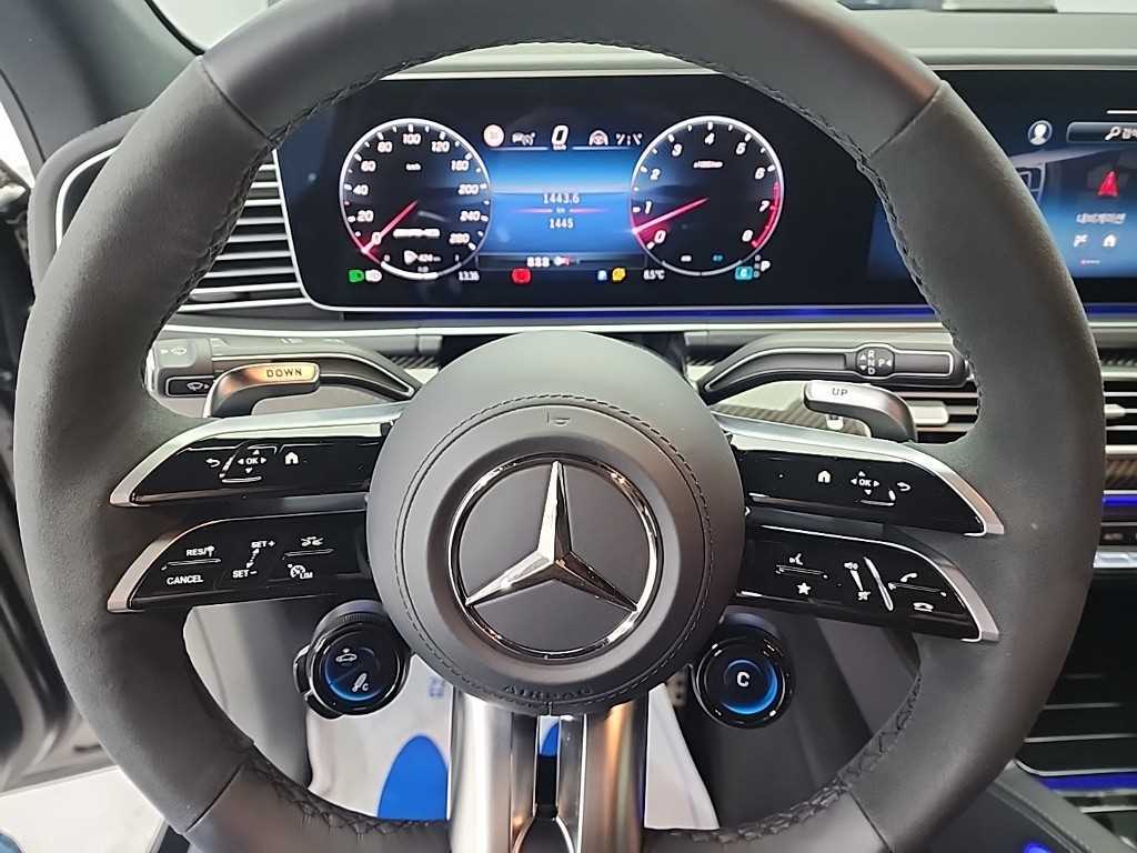 Mercedes Benz GLE Class - Vista 9