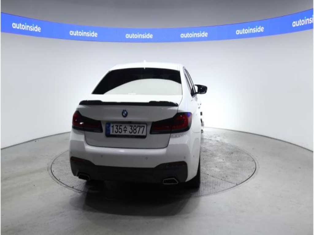 BMW 5 Series - Vista 4