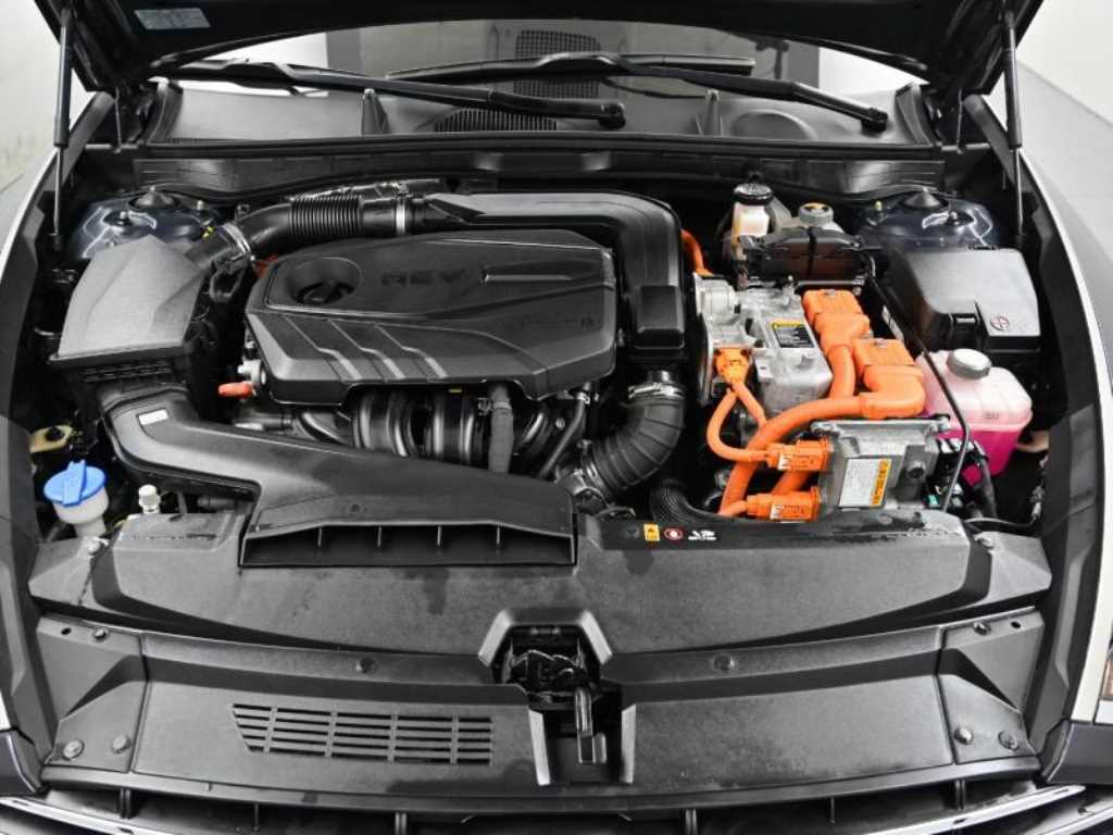 HYUNDAI Sonata - Vista 6