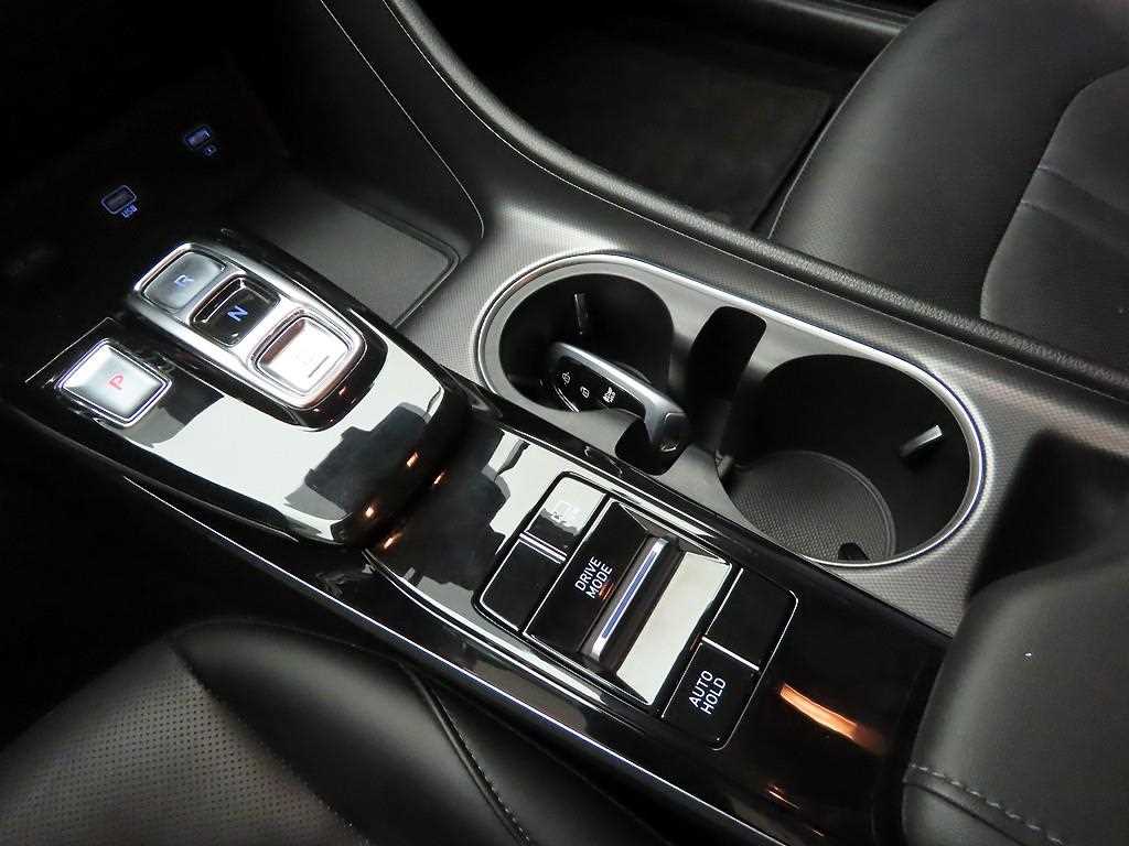 HYUNDAI Sonata - Vista 11