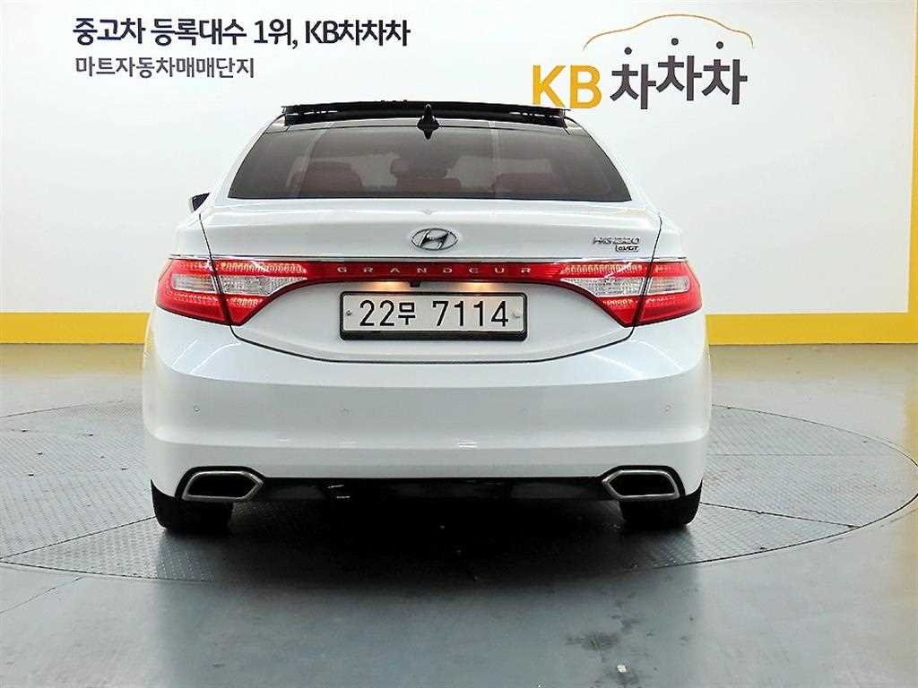 HYUNDAI Grandeur - Vista 3