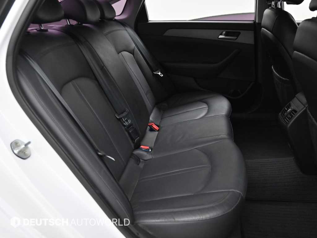 HYUNDAI Sonata - Vista 12